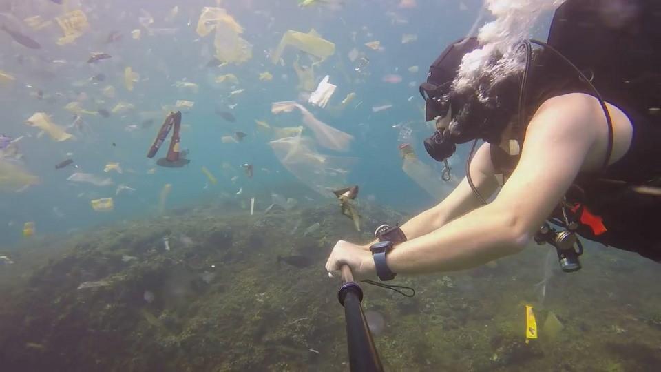 Сказочное Бали превращается в свалку пластиковых отходов