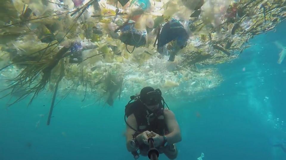 Сказочное Бали превращается в свалку пластиковых отходов