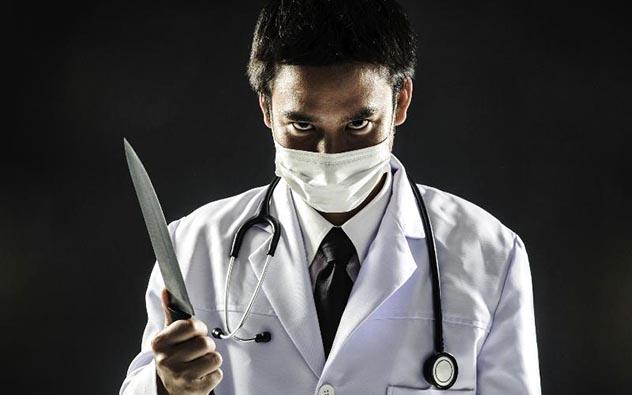 Пожары во время операции, быстрое старение ДНК и другие тревожных фактов о врачах