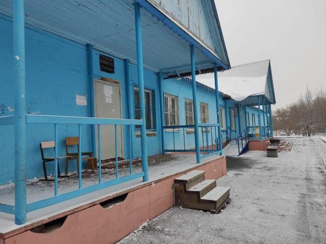 Жителям поселка в Хабаровском крае нужно собрать 900 тысяч рублей на "теплый туалет" 