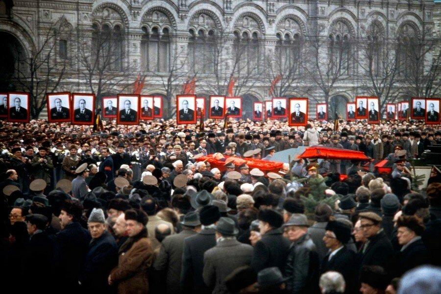 Бардак на похоронах Брежнева