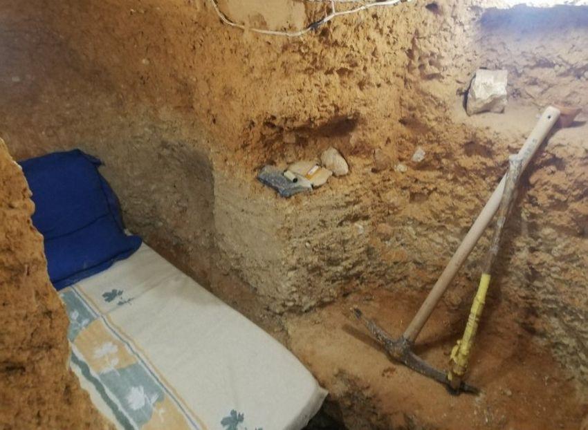 Своя пещера без мам, пап и кредитов