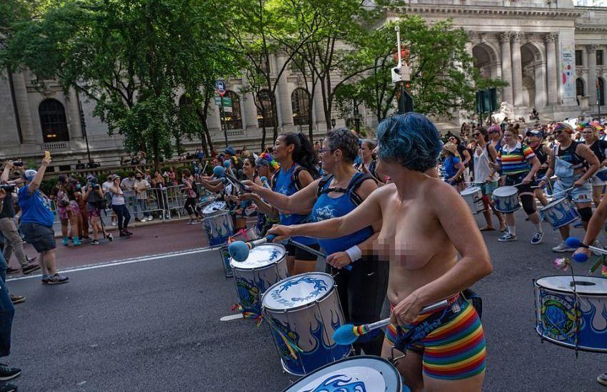 Ежегодный Марш лесбиянок в Нью-Йорке