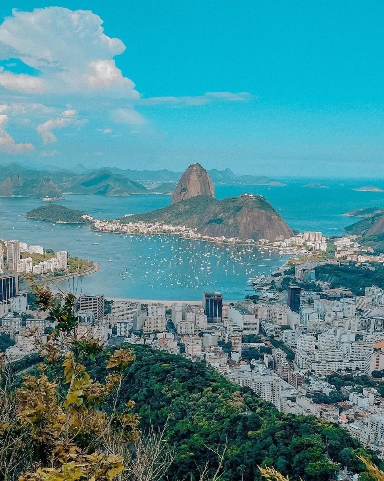 Какая зима в бразилии. Южная Америка Рио де Жанейро. Рио-де-Жанейро столица Бразилии. Магальяэс Бразилия. Рио де Жанейро природа.