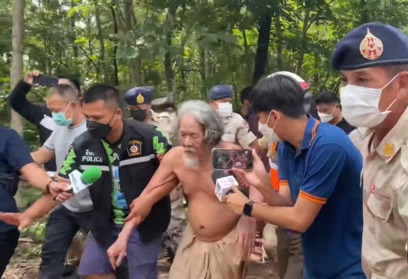 Полиция Таиланда арестовала «святого отца», возглавлявшего секту пожирателей фекалий