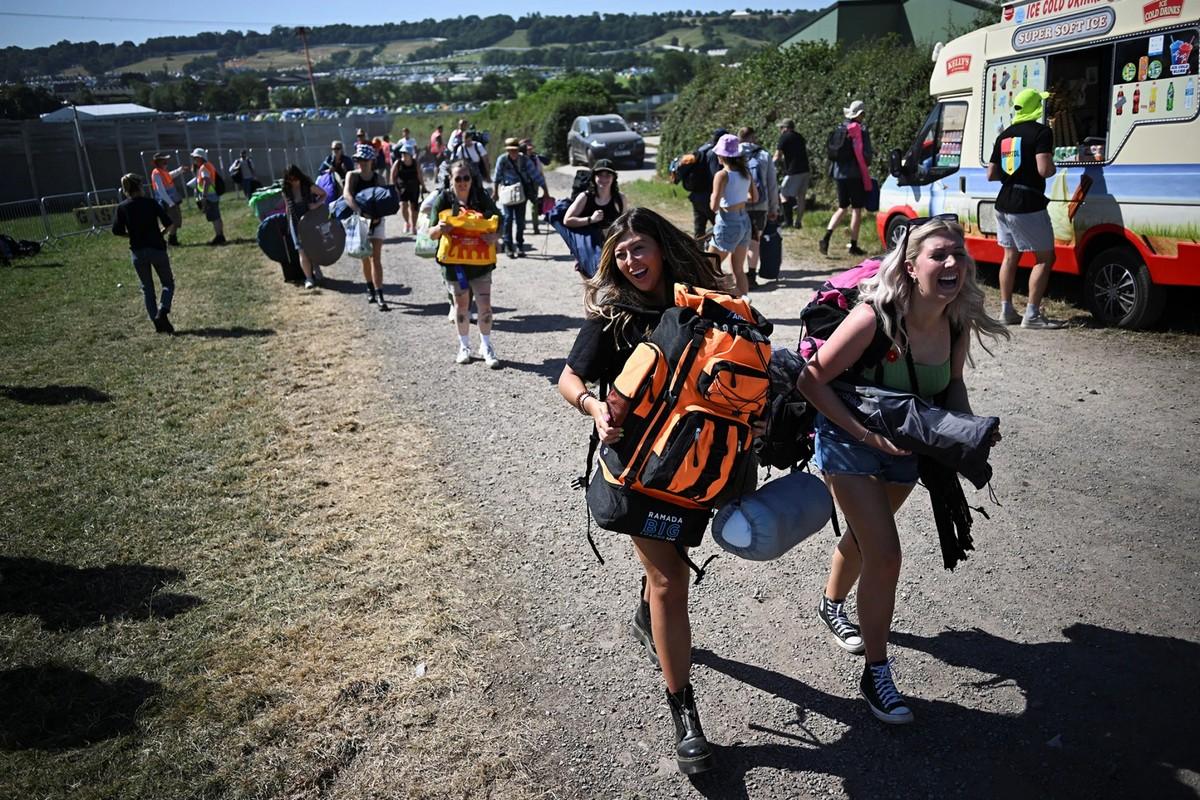 Более 200 тысяч гуляк собираются на 50-й фестиваль в Гластонбери