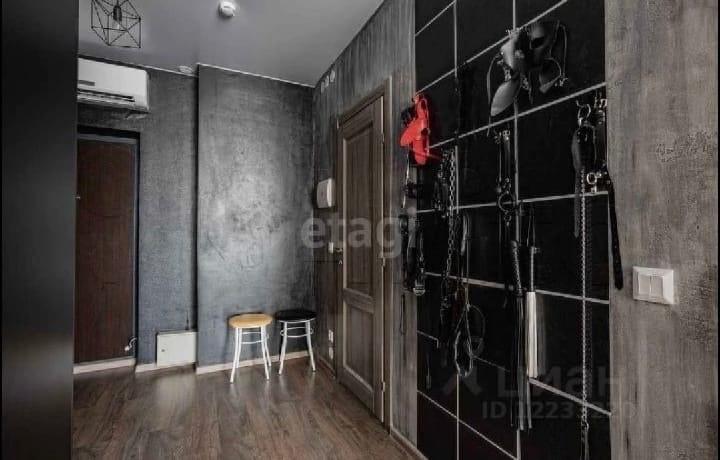В центре Екатеринбурга продают уютную BDSM-студию