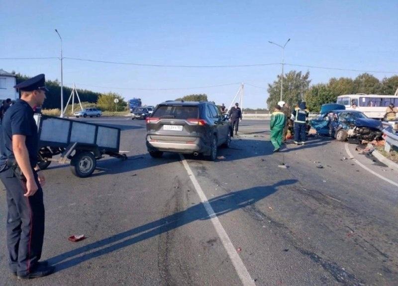 Нижегородец на Мазде с надписью Едем на море бухать! устроил смертельное ДТП под Саратовом.