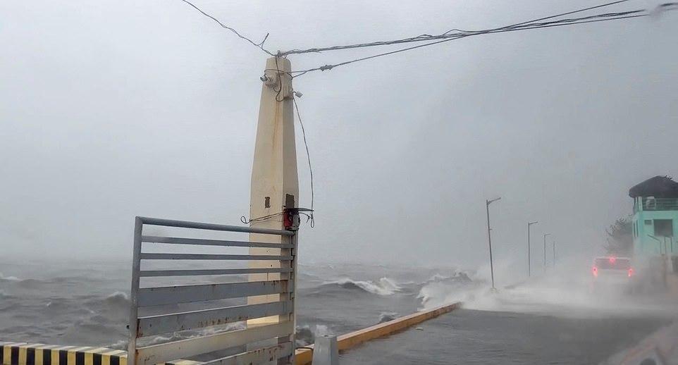 Тайфун Нору обрушился на Филиппины