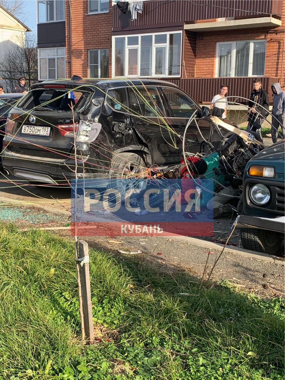 Параплан упал на автомобиль в Апшеронском районе