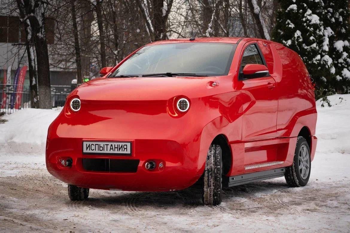 Российский «Автотор» представил свой первый электромобиль Amber.