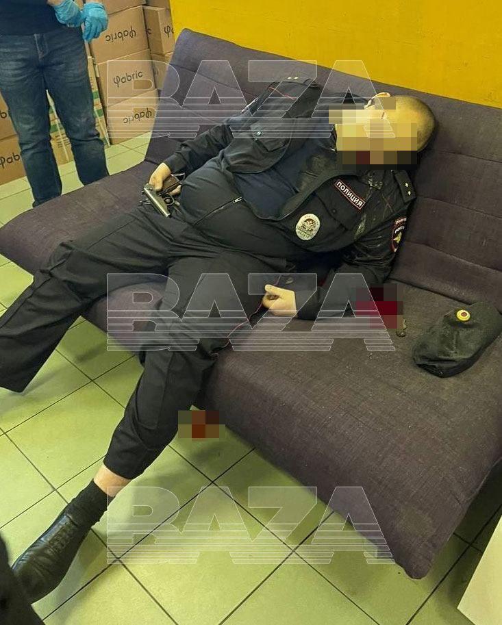 В Москве полицейский проиграл квартиру на ставках и совершил самоубийство прямо на работе.