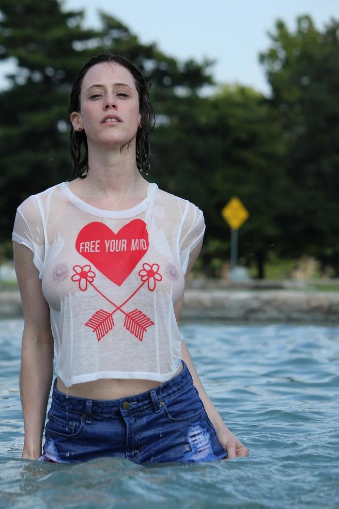 Эстетика мокрых маек