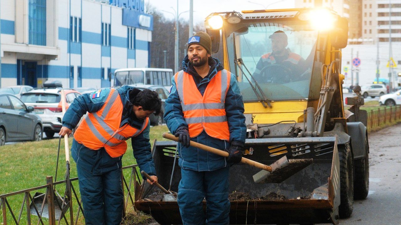 В Оренбург завезли партию дворников из Сенегала