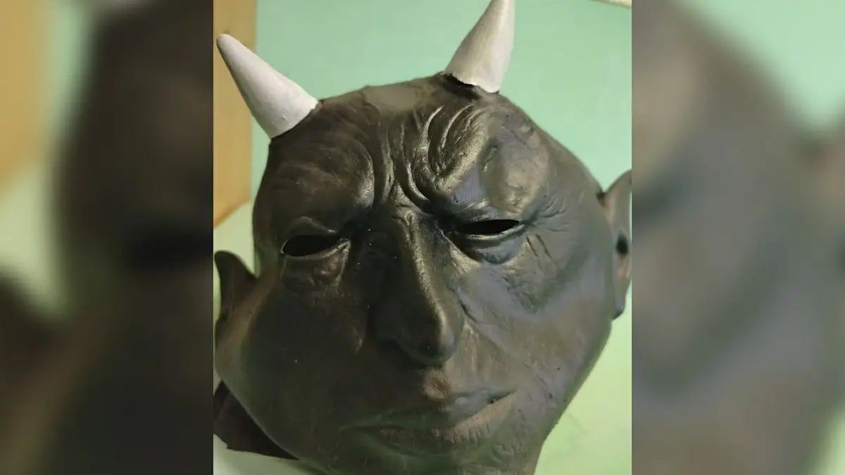 Жителя Тулы арестовали на трое суток за то, что он надел маску дьявола и пугал участников пасхального крестного хода.