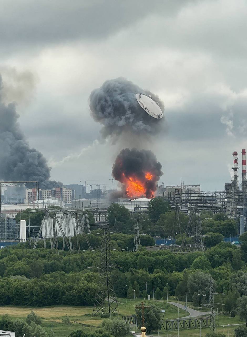 Москва, мощнейший прилёт утром