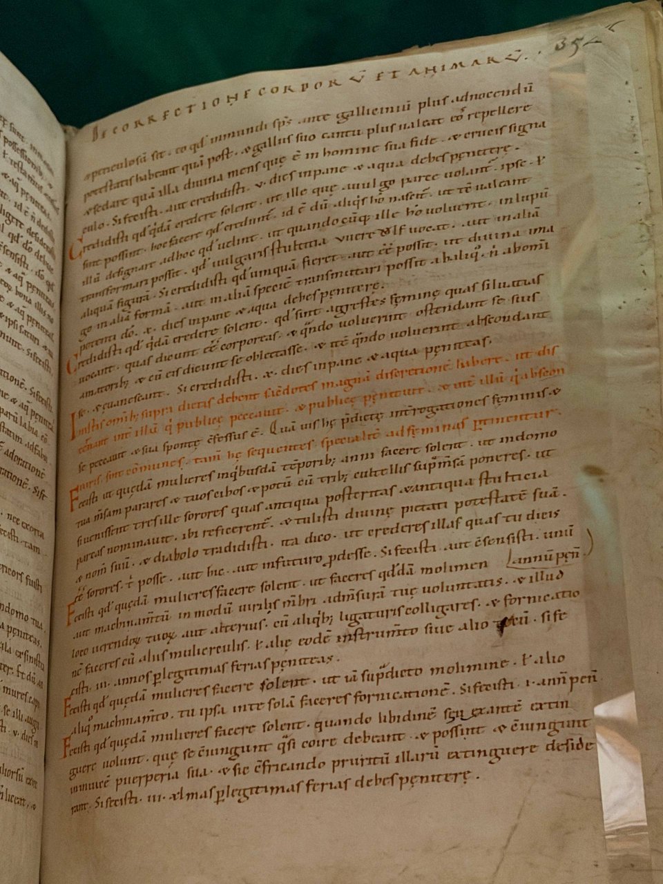 Шансы, что ты наткнешься на страпонессу в церковной книге которой примерно 1000 лет низки, но никогда не равны нулю