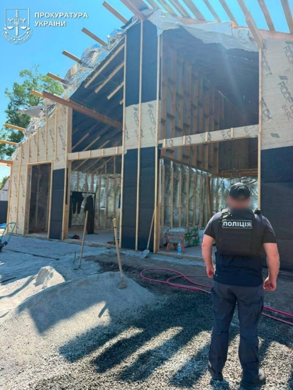 В Одесской области солдаты строили дом командиру воинской части.