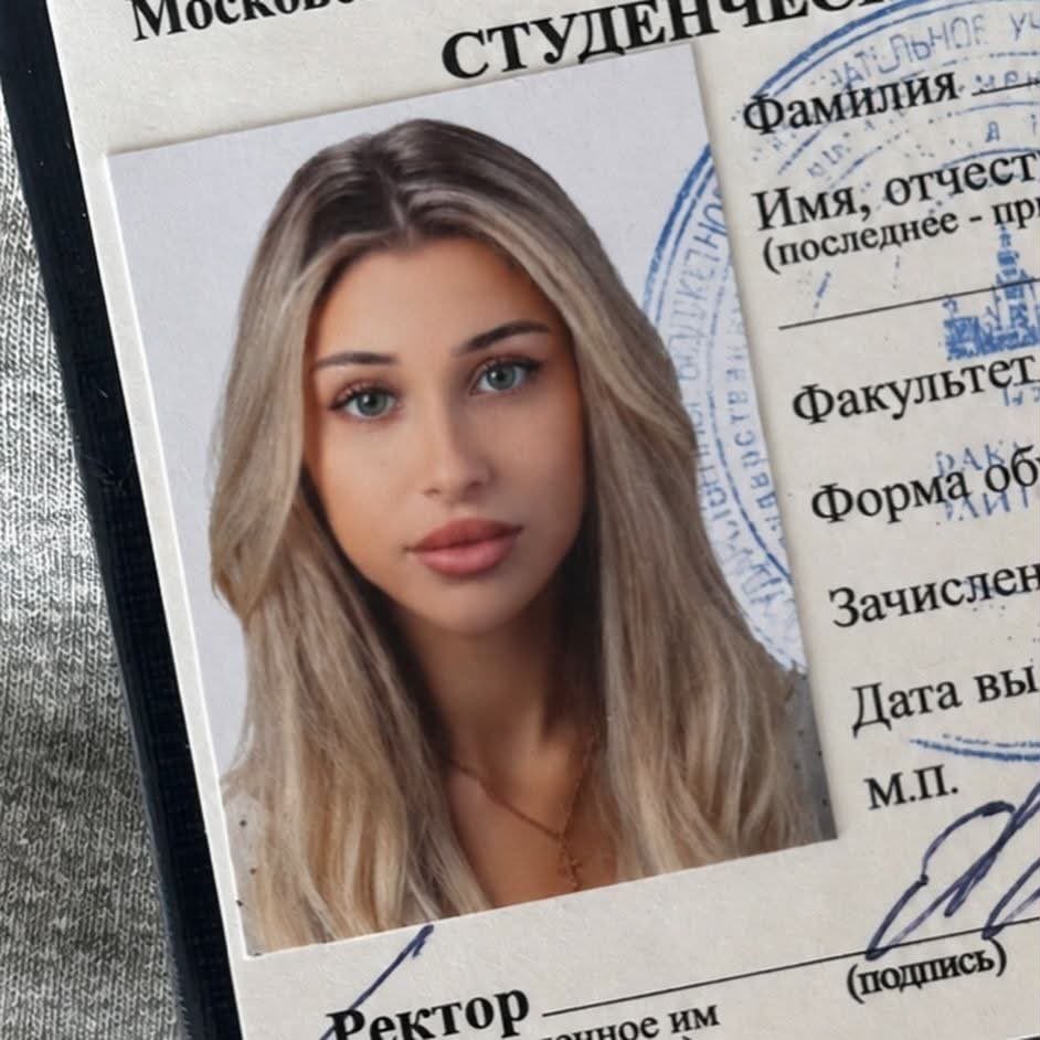Красавицы-первокурсницы МГУ