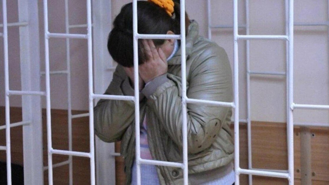 Женщина потребовала у женатого любовника 10 млн за молчание. Суд ей выдал — но не деньги, а 9 лет